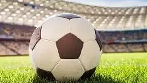 蕾哈娜否认怀孕谣言：每年总有人传我“有喜”